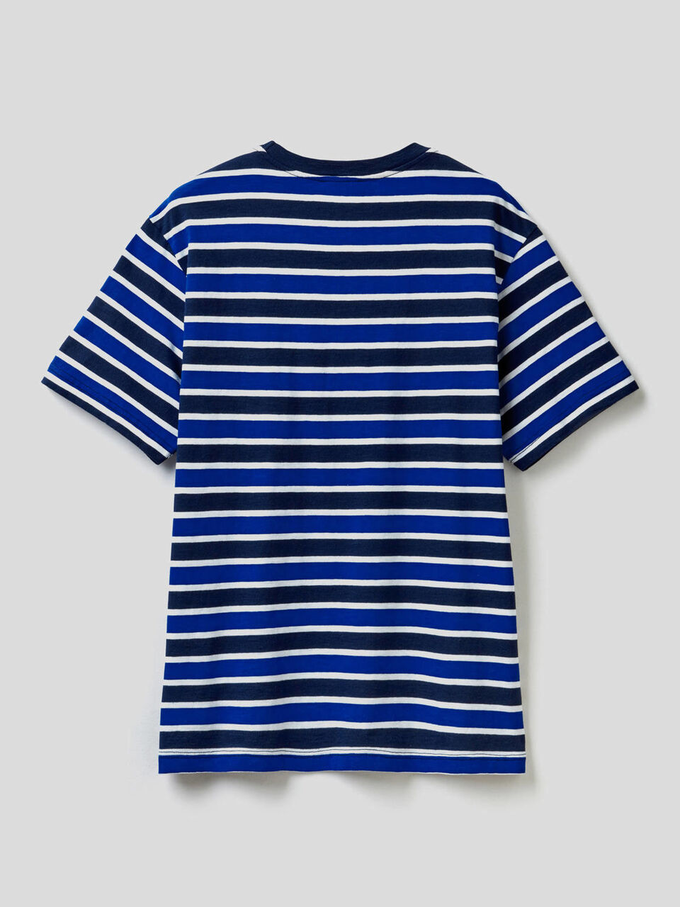 T-shirt a righe con taschino a contrasto image number 2