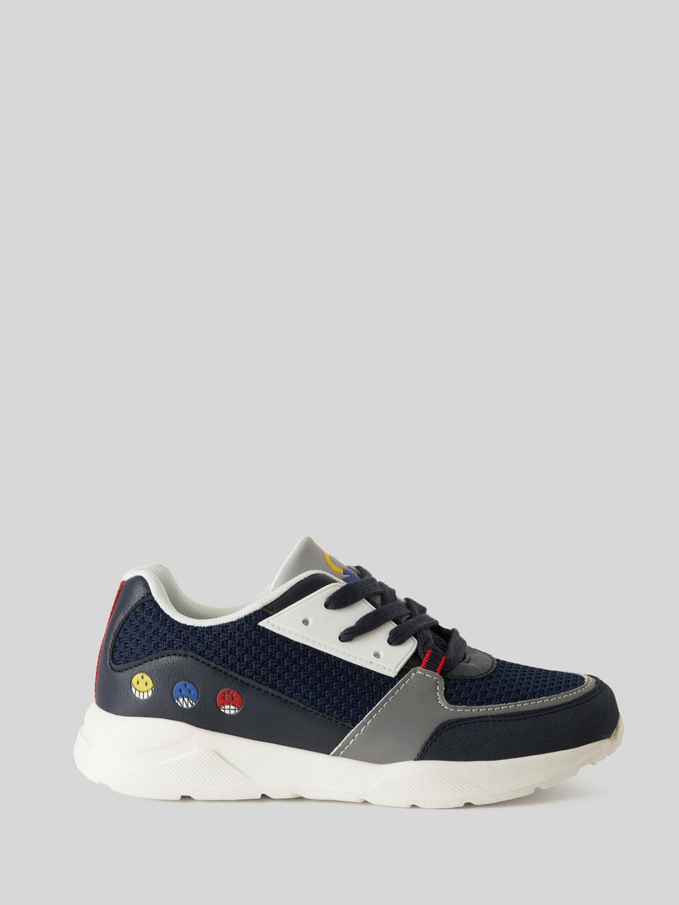 Sneakers con stampe e ricami image number 1