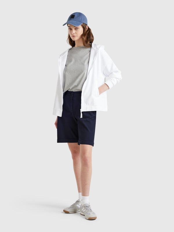 Bermuda con risvolto in cotone stretch Donna