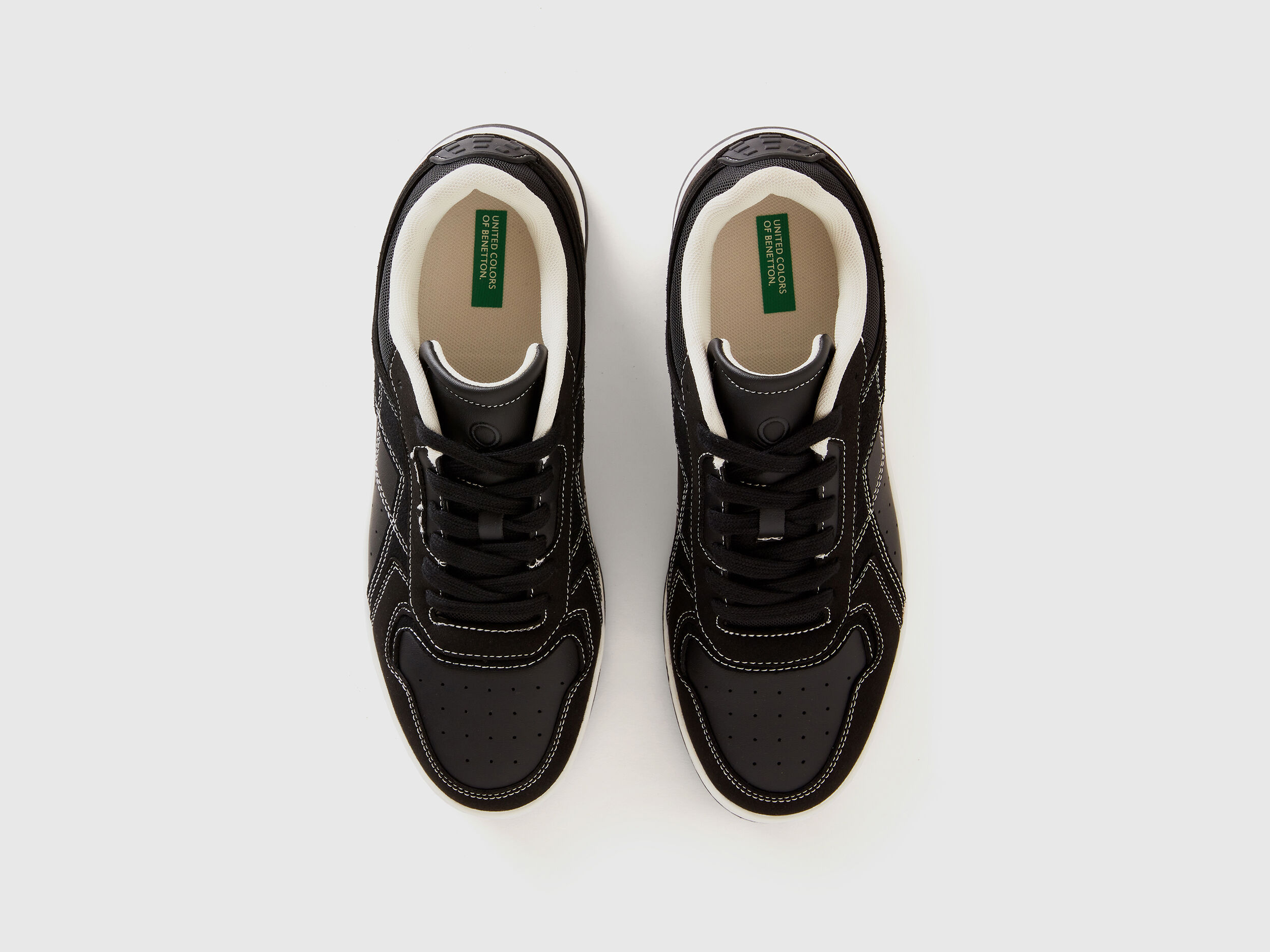 Sneakers basse effetto scamosciato Nero Benetton