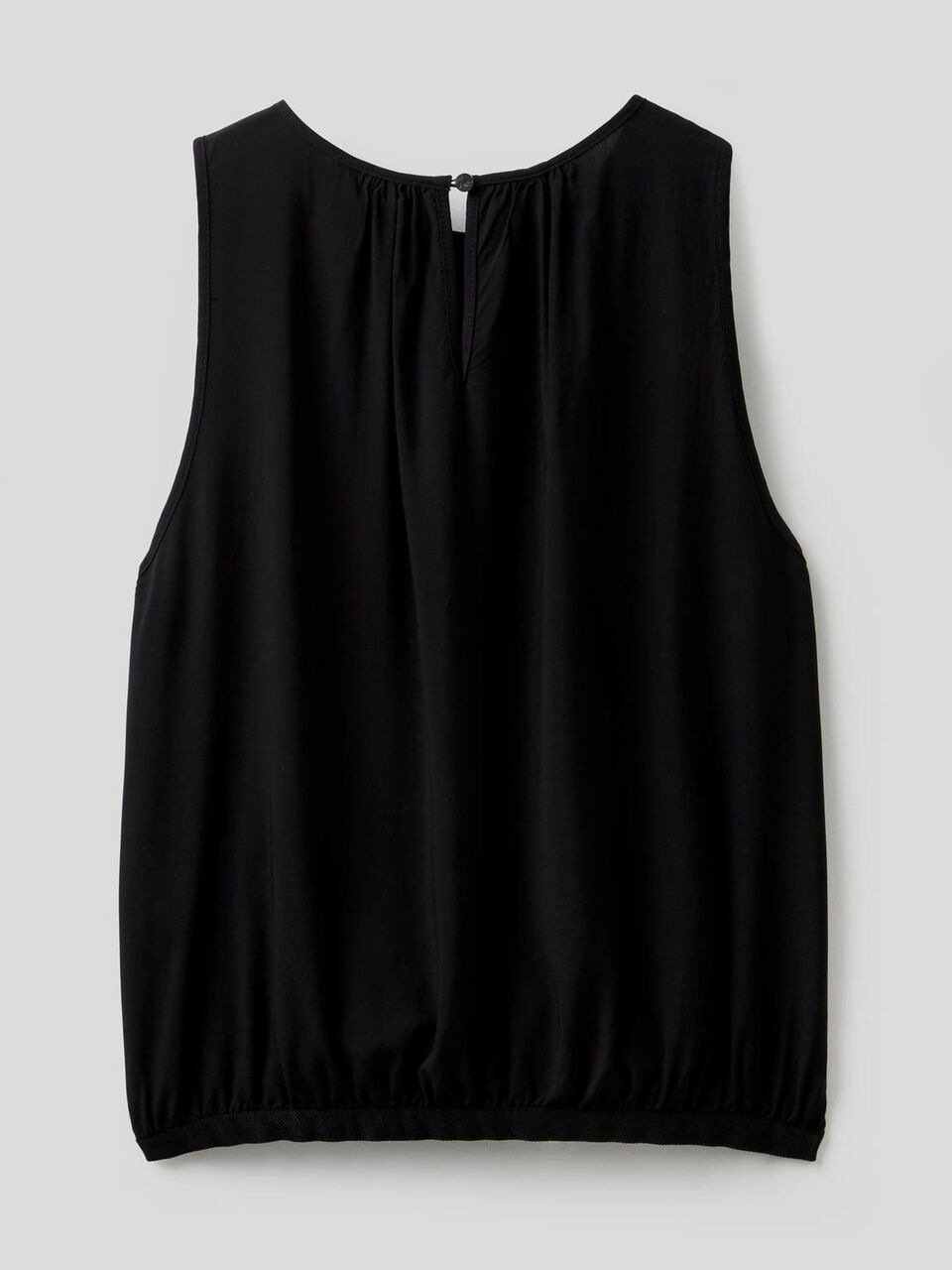 Blusa smanicata con arricciature image number 2