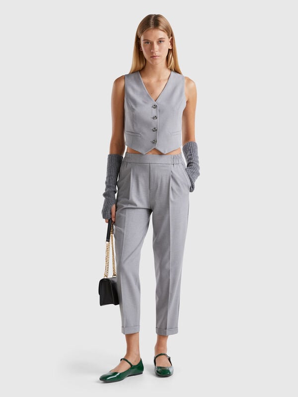 Pantaloni con risvolto in misto viscosa stretch Pantaloni con risvolto in misto viscosa stretch Donna