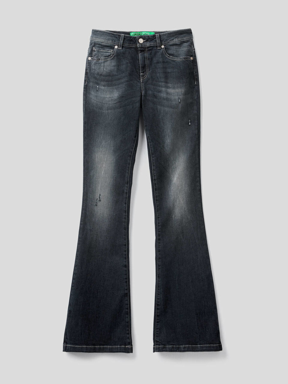 Jeans elasticizzati a zampa image number 1