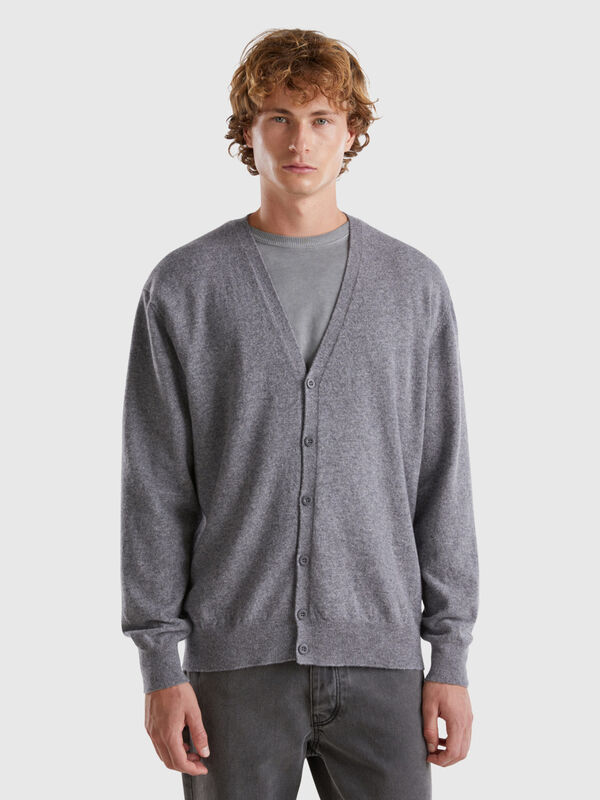 Cardigan grigio scuro scollo a V in pura lana Merino Uomo