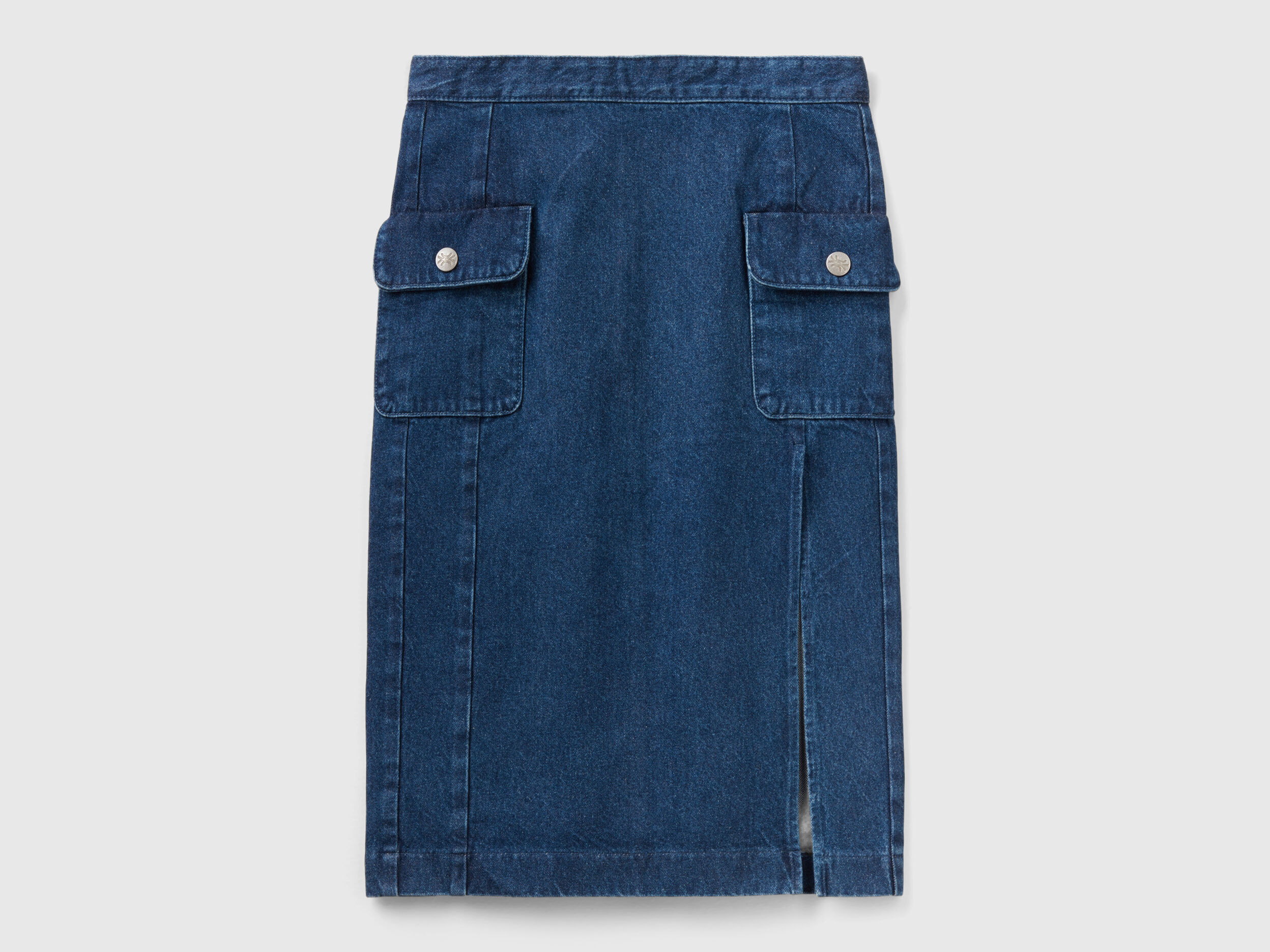 Benetton store gonna jeans
