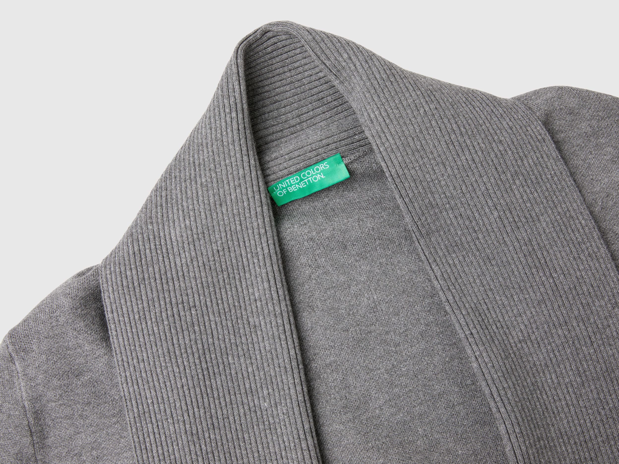 Cappotto in maglia con frange Grigio Scuro Benetton