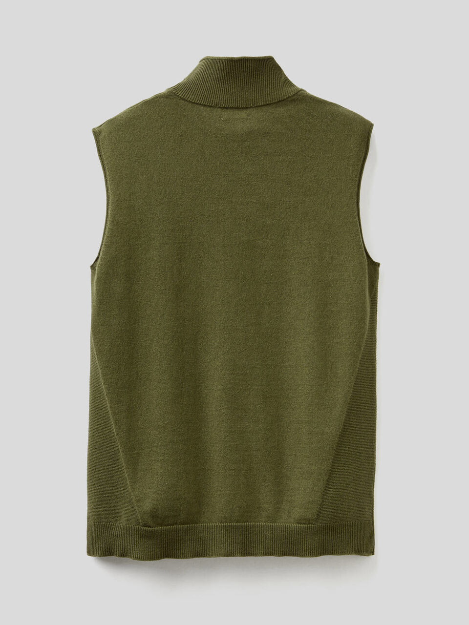 Maglia smanicata in misto cashmere image number 2