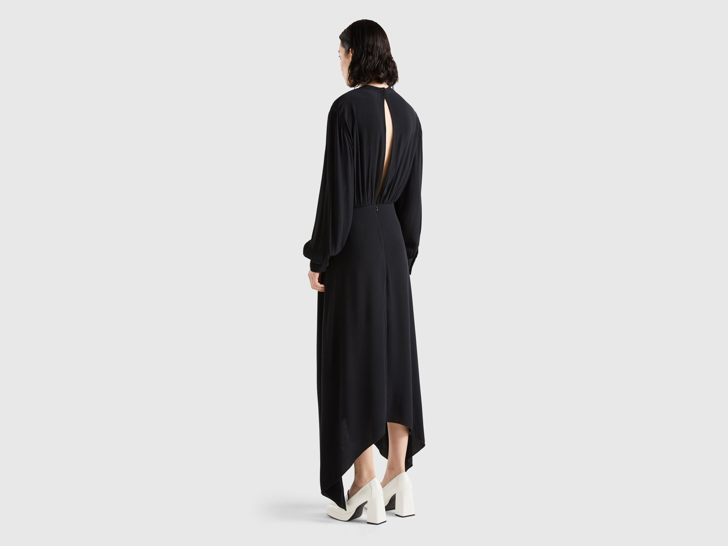 Vestito nero lungo benetton best sale