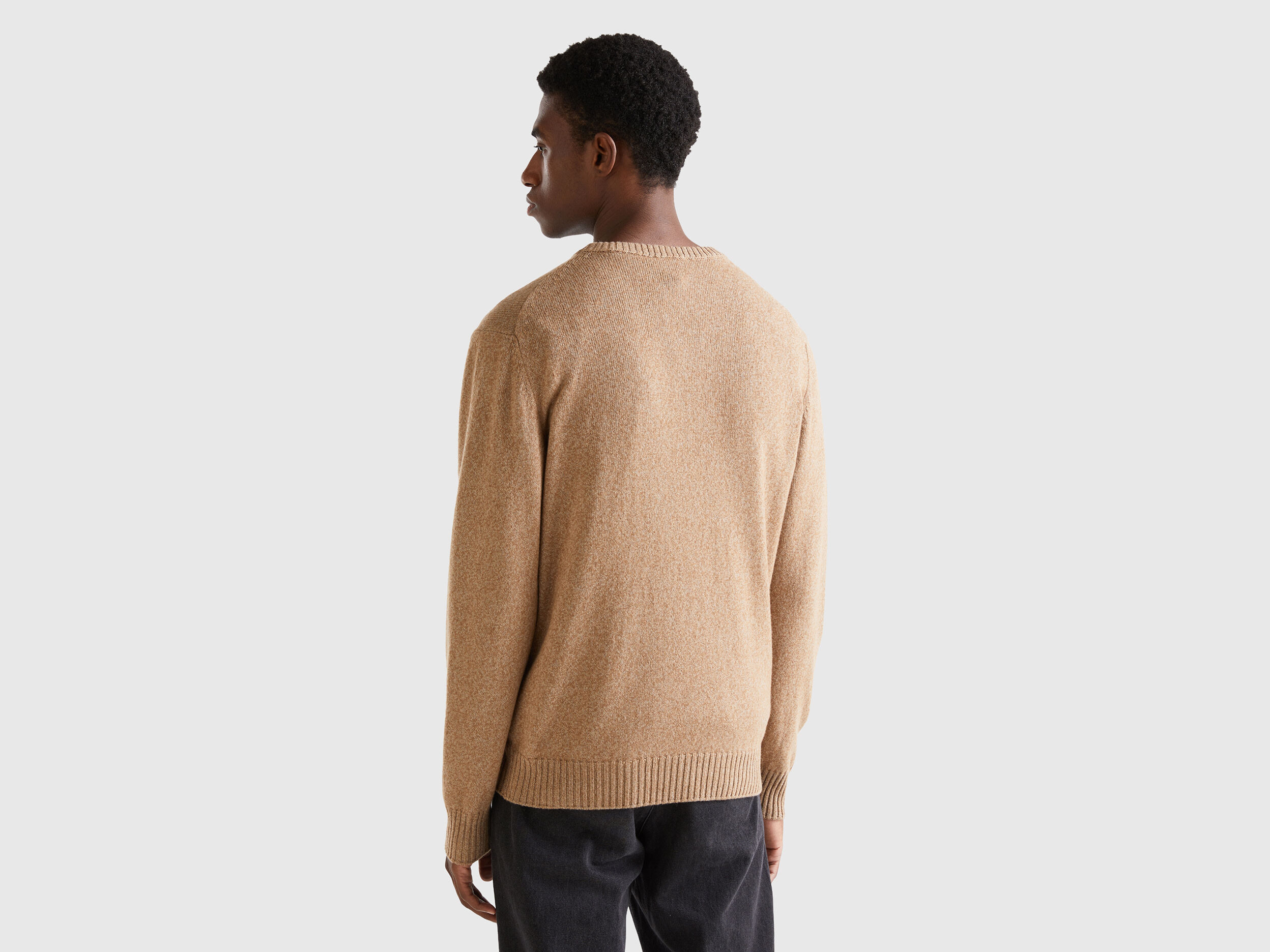 Maglia girocollo in misto lana e cashmere Beige Benetton