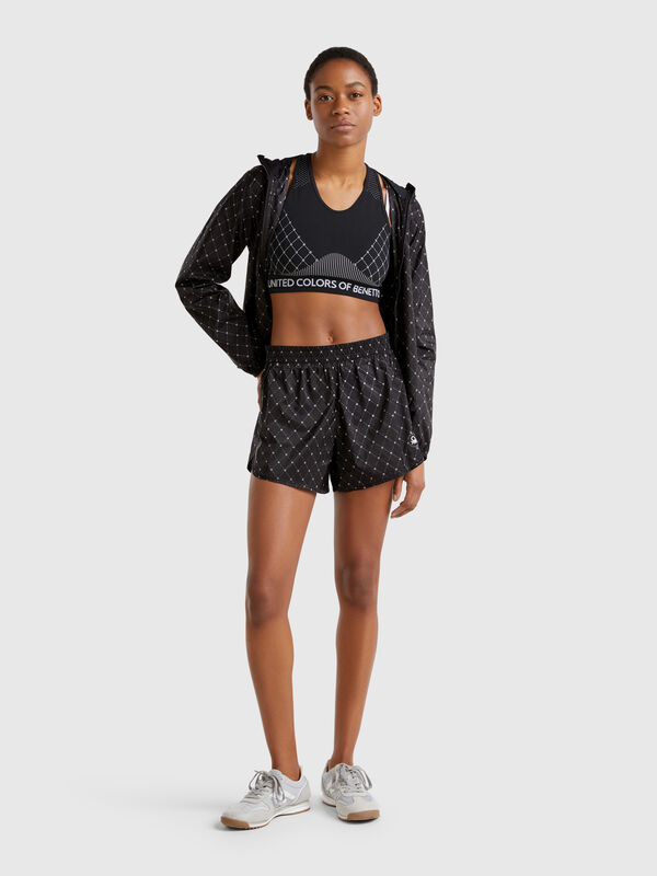 Shorts sportivi con tessuto  Donna