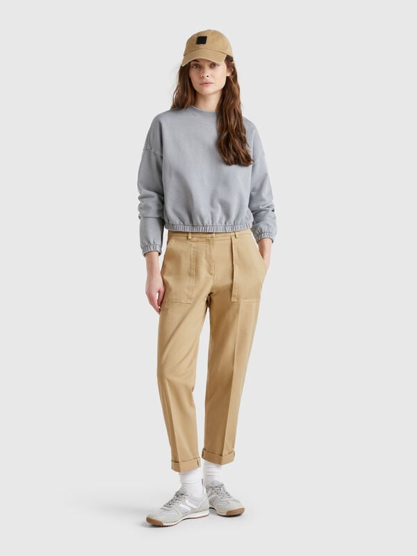 Pantaloni con risvolto in cotone stretch Donna