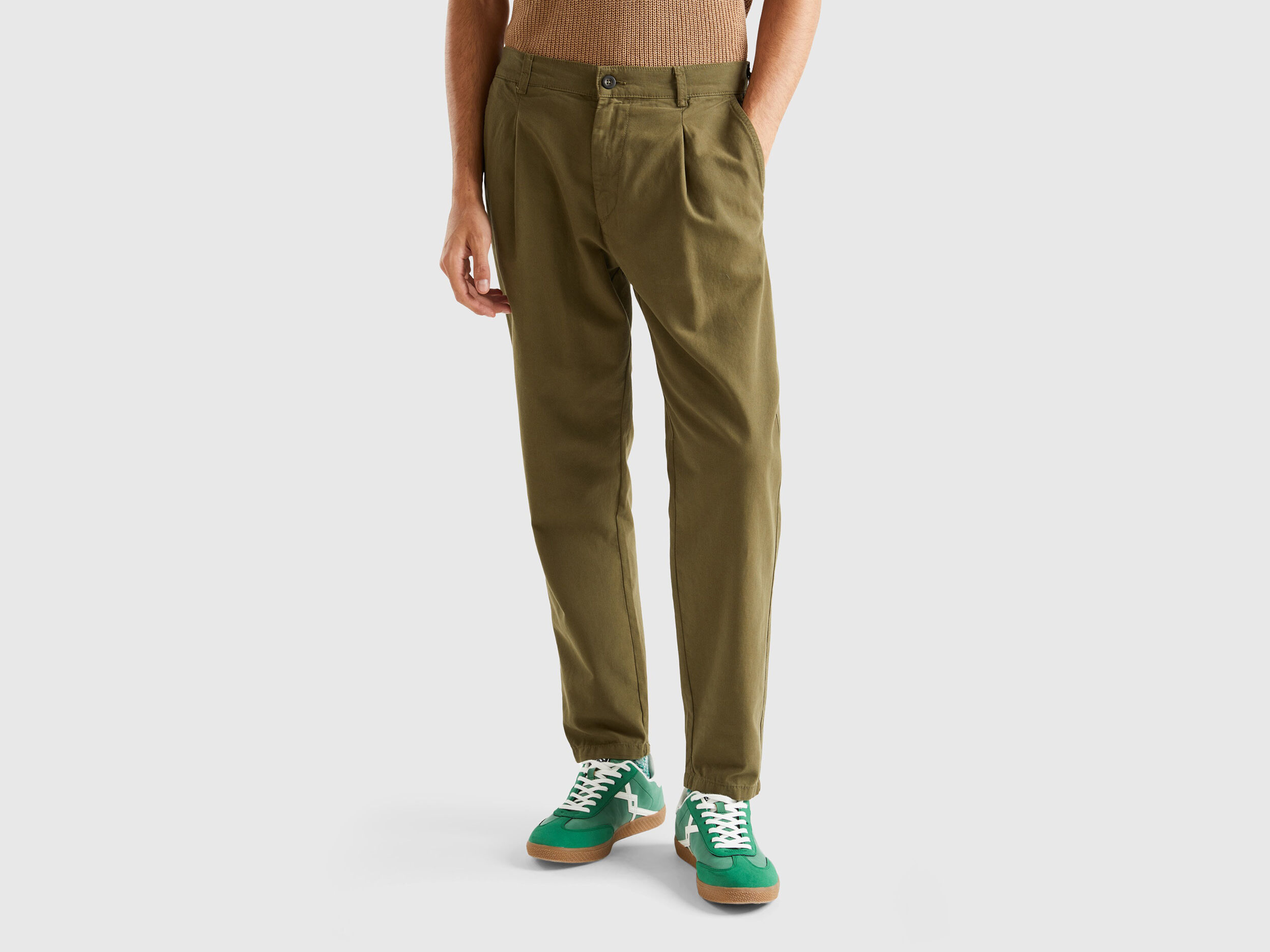 Pantaloni carrot clearance fit uomo