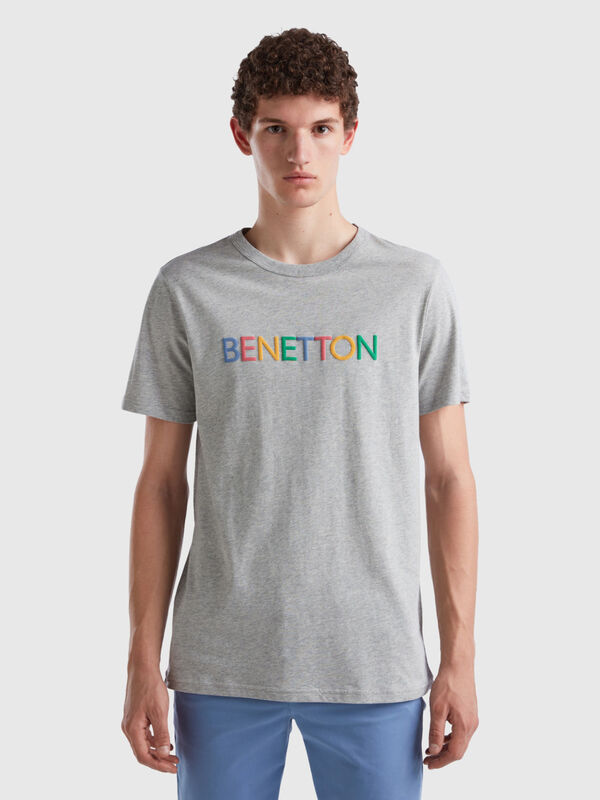 T-shirt grigia in cotone bio con logo multicolor Uomo