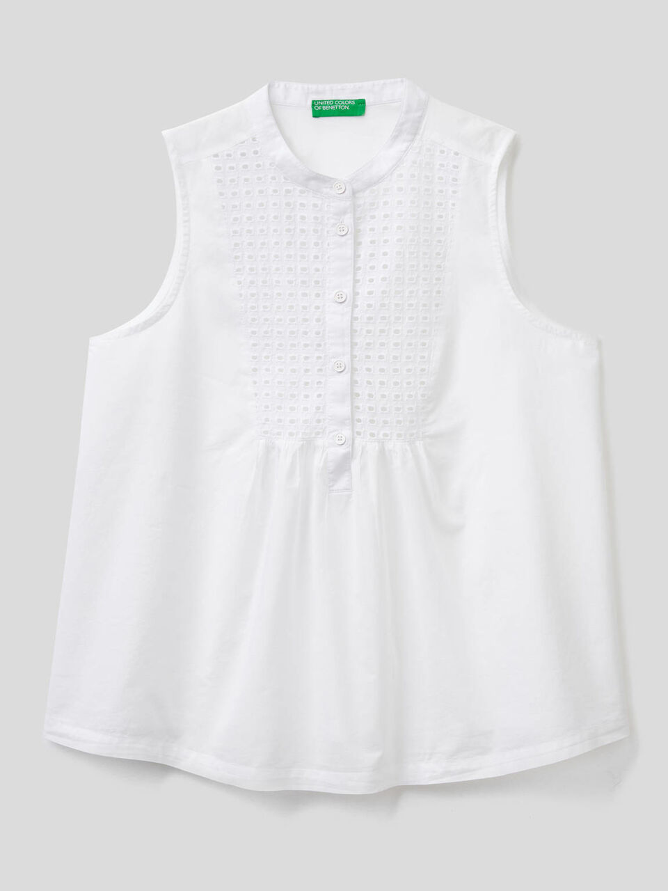 Blusa smanicata con pettorina ricamata image number 1