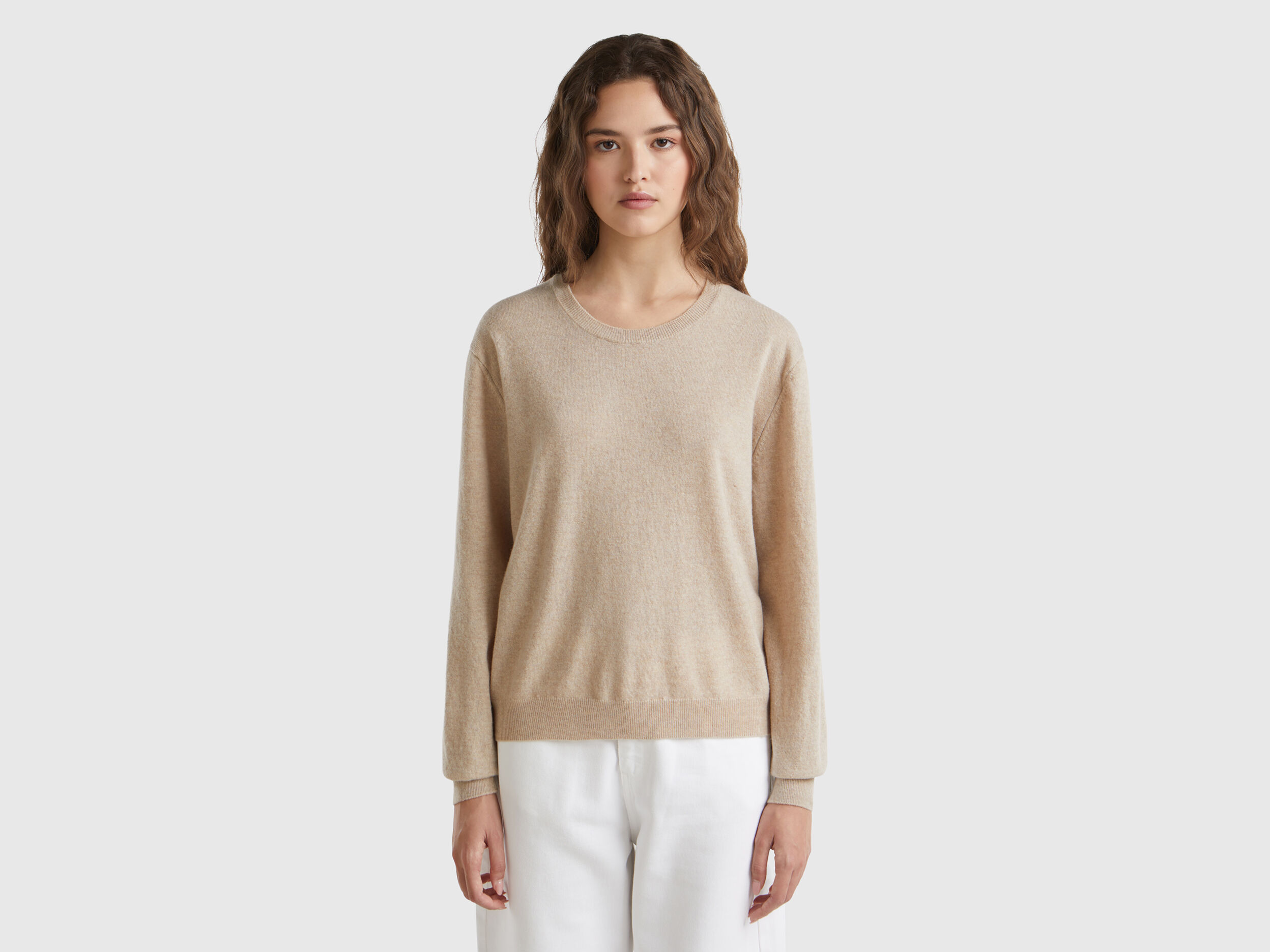 Maglia relaxed fit in pura lana Merino Beige Benetton