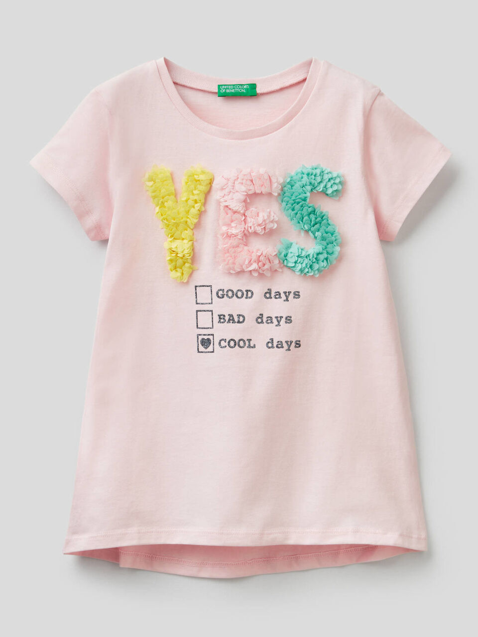 T-shirt con applicazione petali image number 1