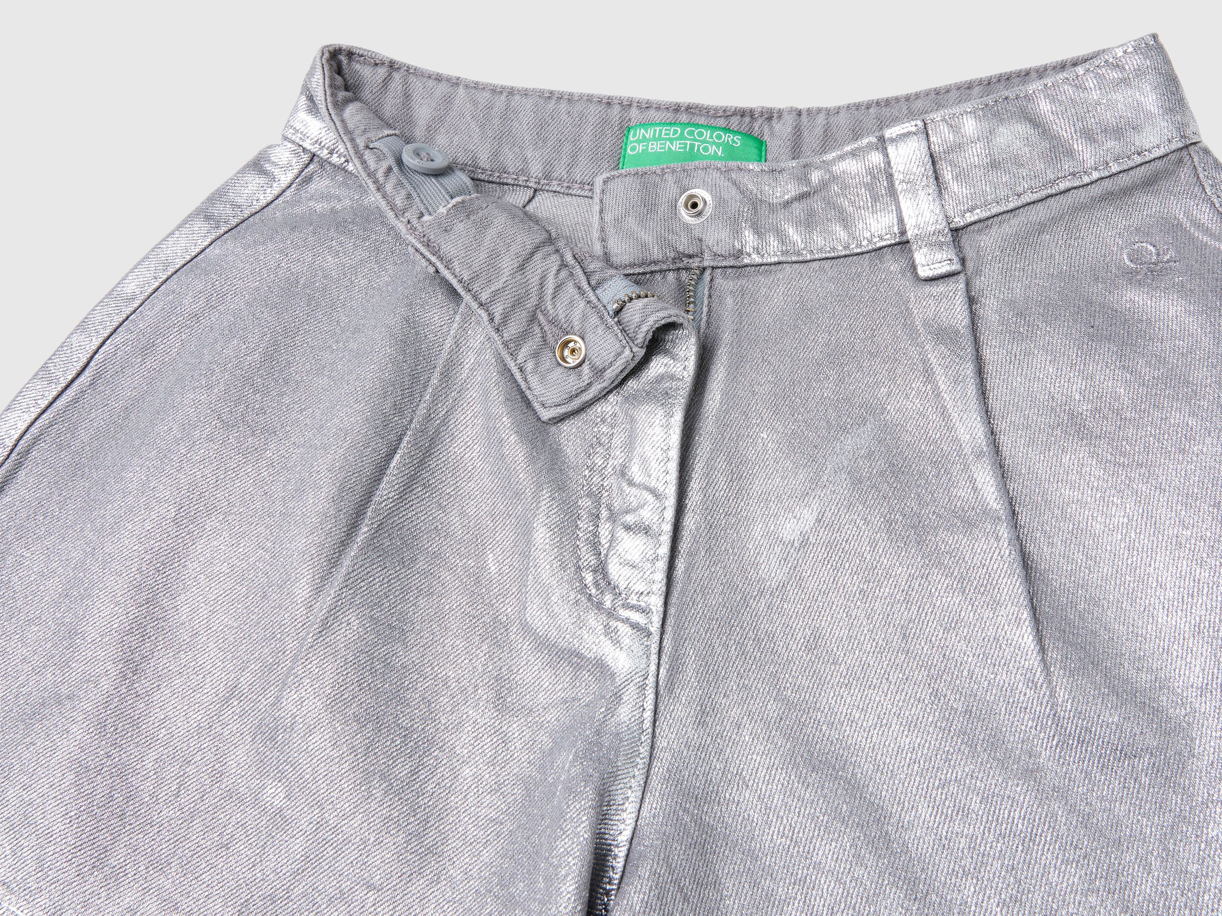 Shorts in jeans spalmato Grigio Benetton