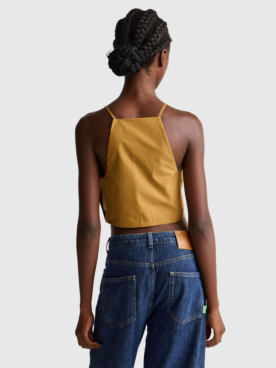 TOP Donna image number null