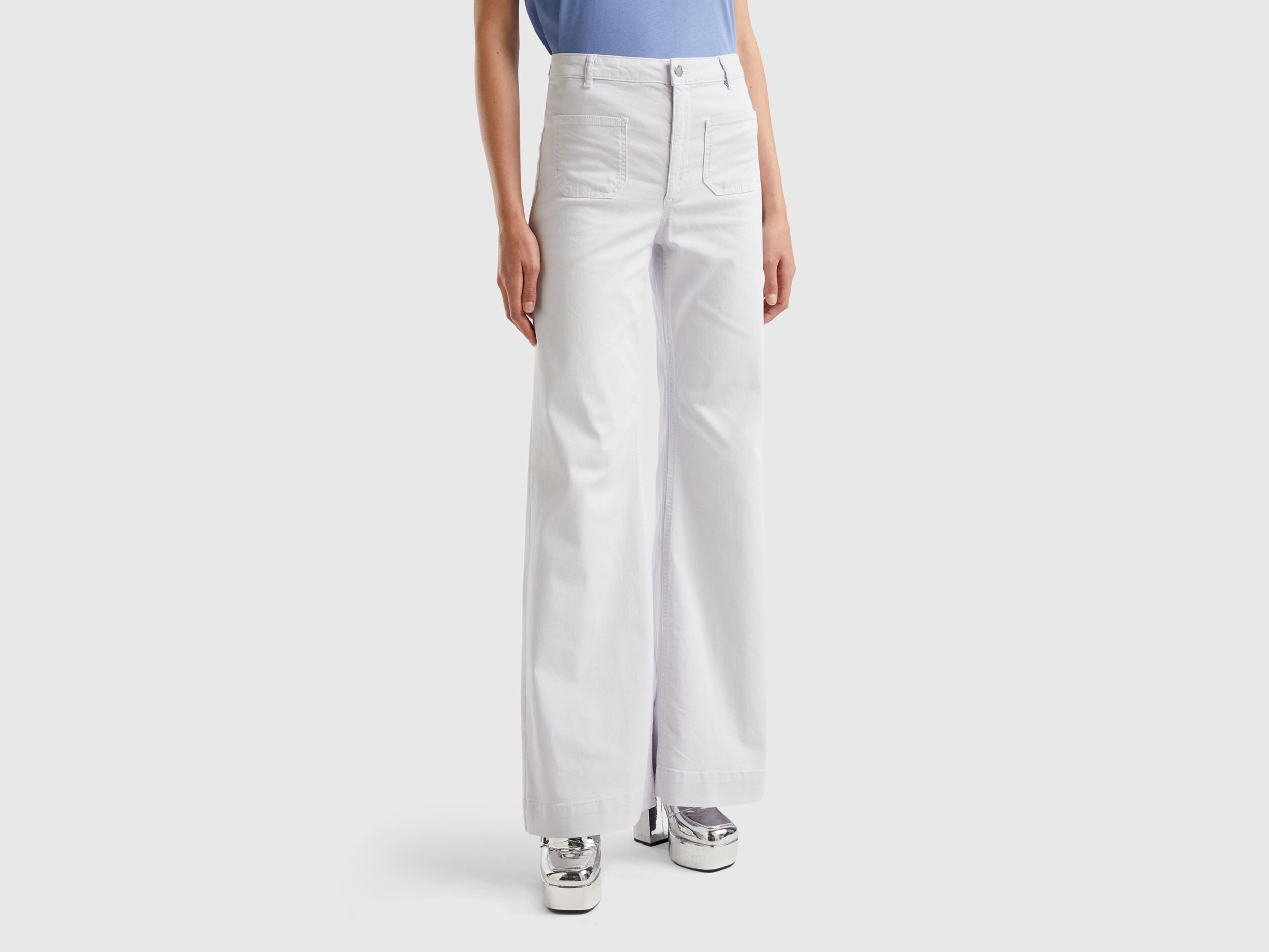 Pantaloni a zampa Bianco Donna Benetton