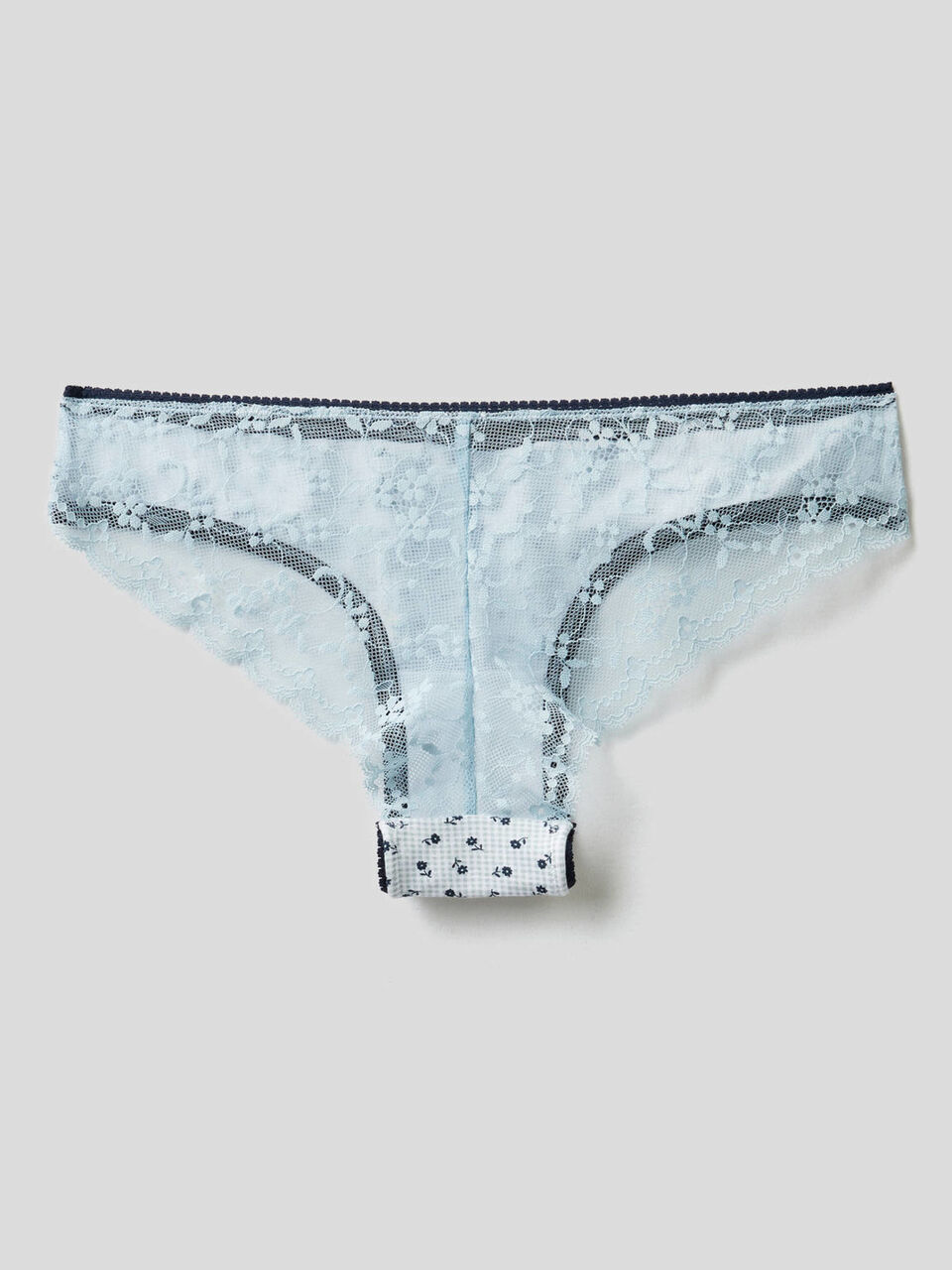 Brasiliana con retro in pizzo stretch image number 2