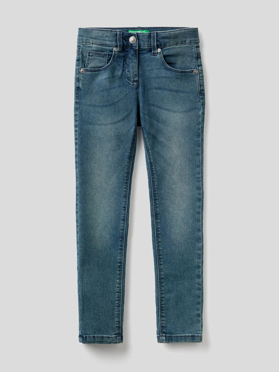 Jeans skinny fit dall'aspetto vissuto image number 1