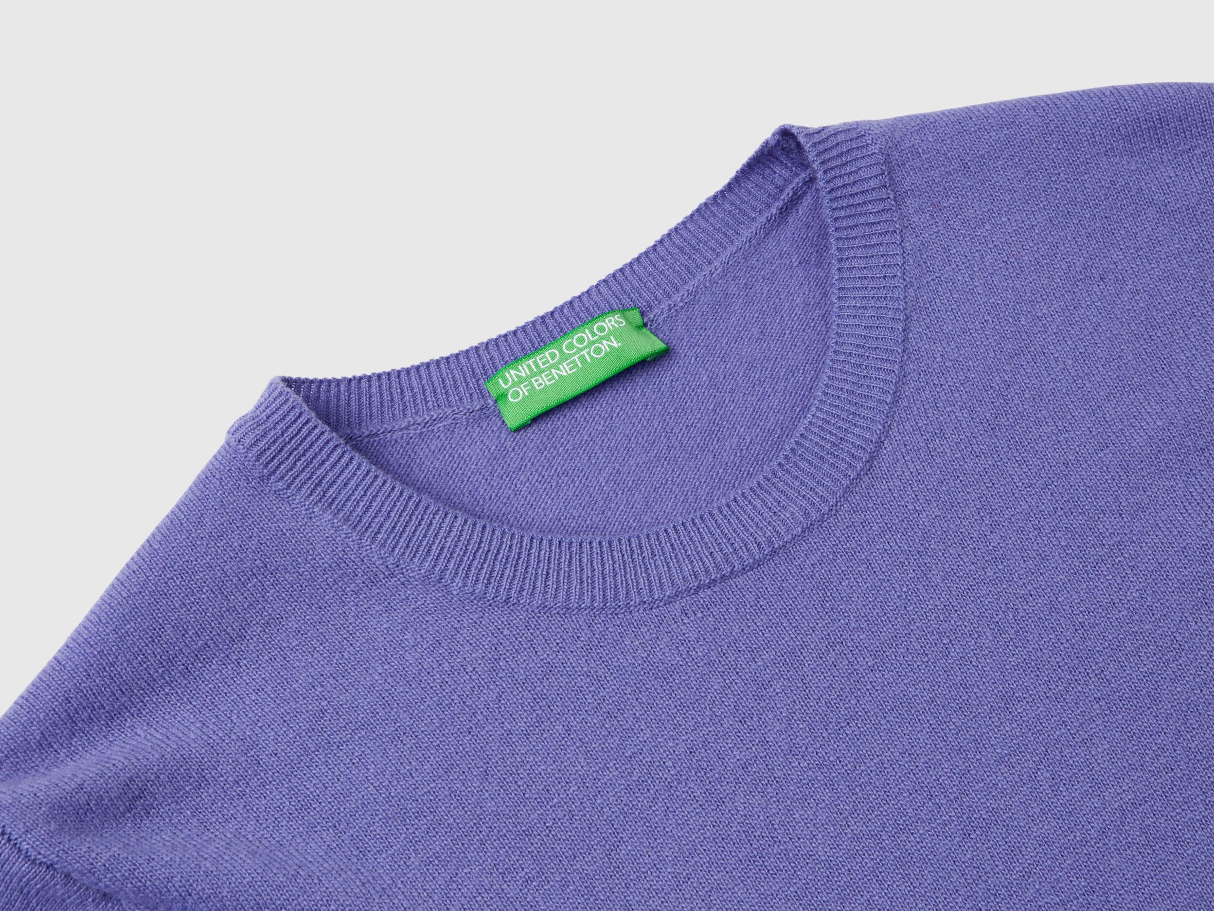 Maglia girocollo viola in pura lana Merino Viola Benetton