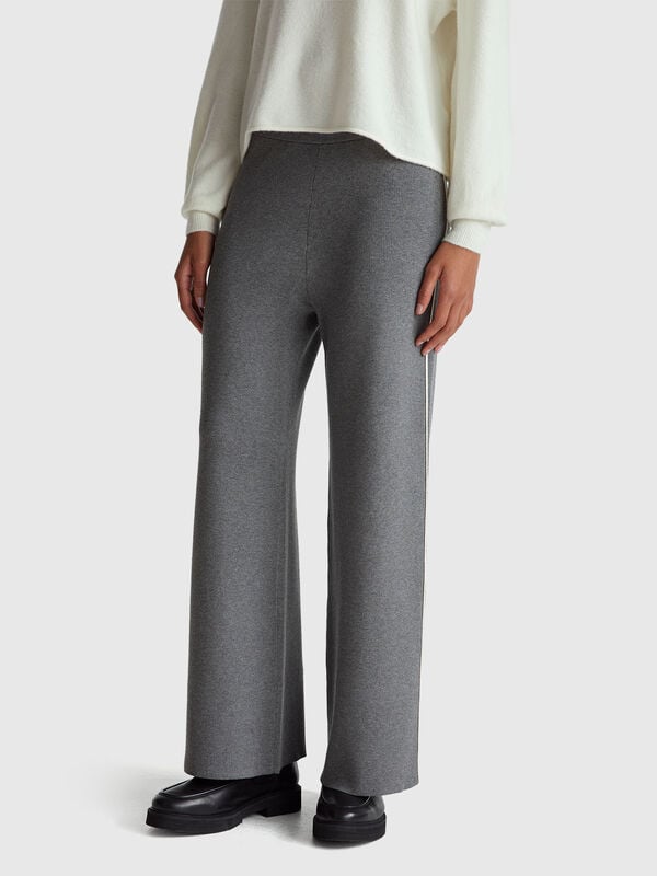 Pantaloni a palazzo in misto viscosa Pantaloni a palazzo in misto viscosa Donna