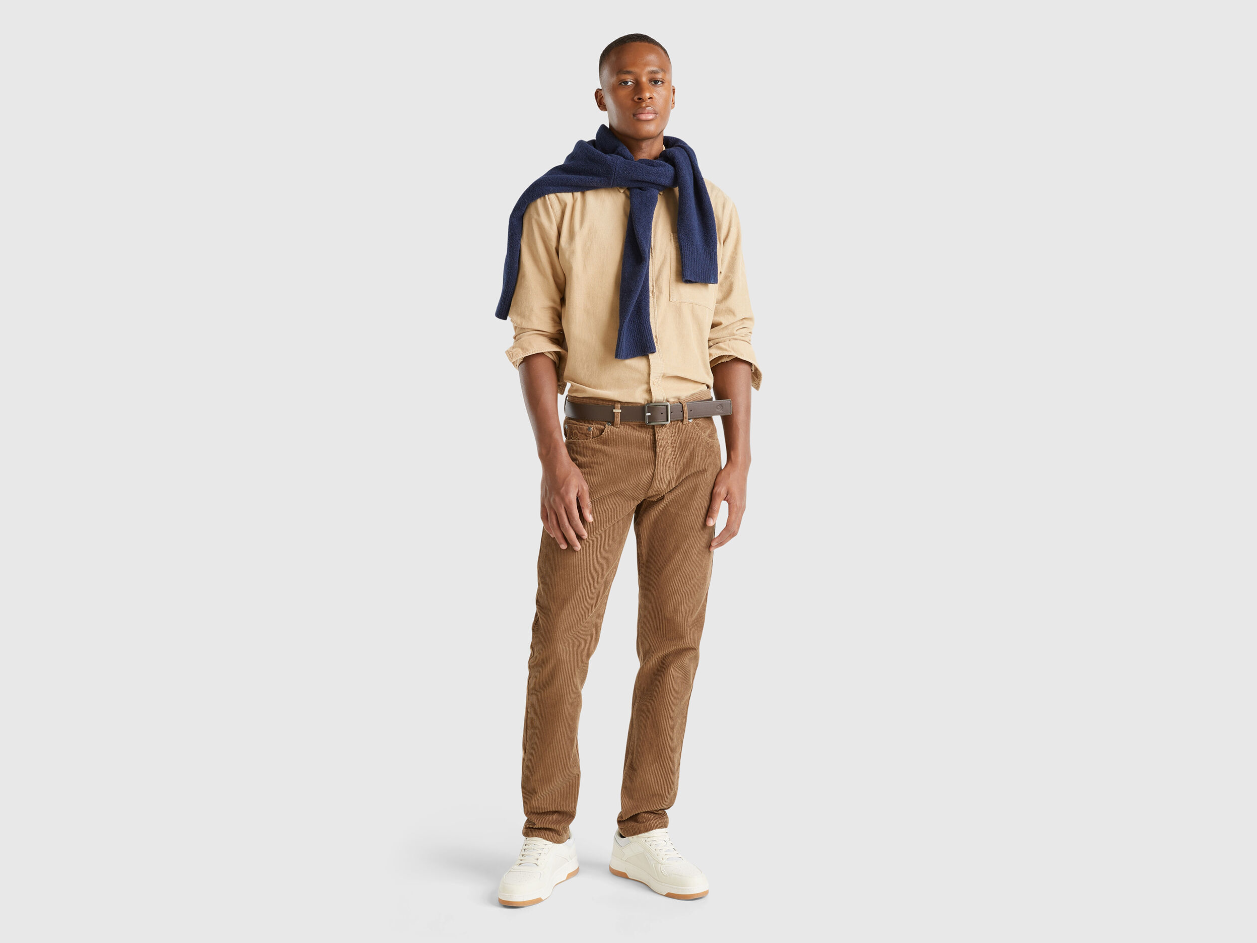Outfit pantaloni velluto uomo store