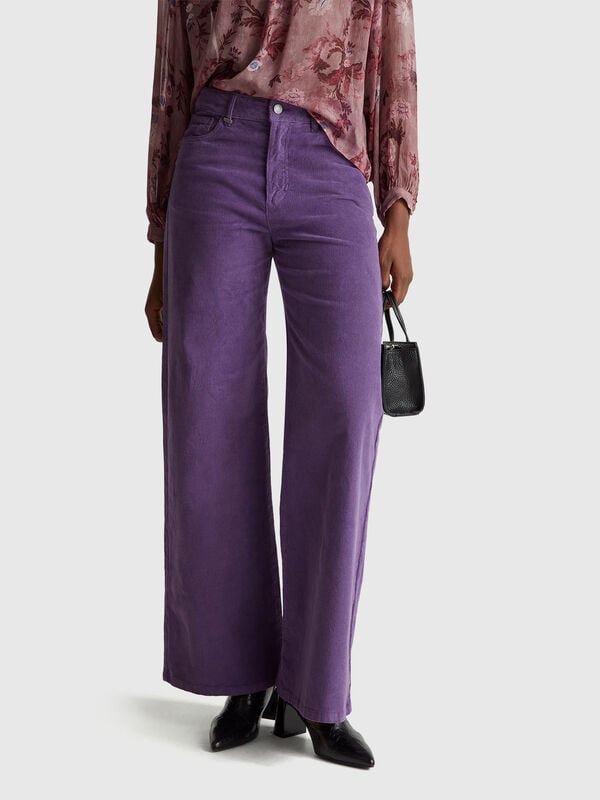 Pantaloni wide fit in velluto Pantaloni wide fit in velluto Donna
