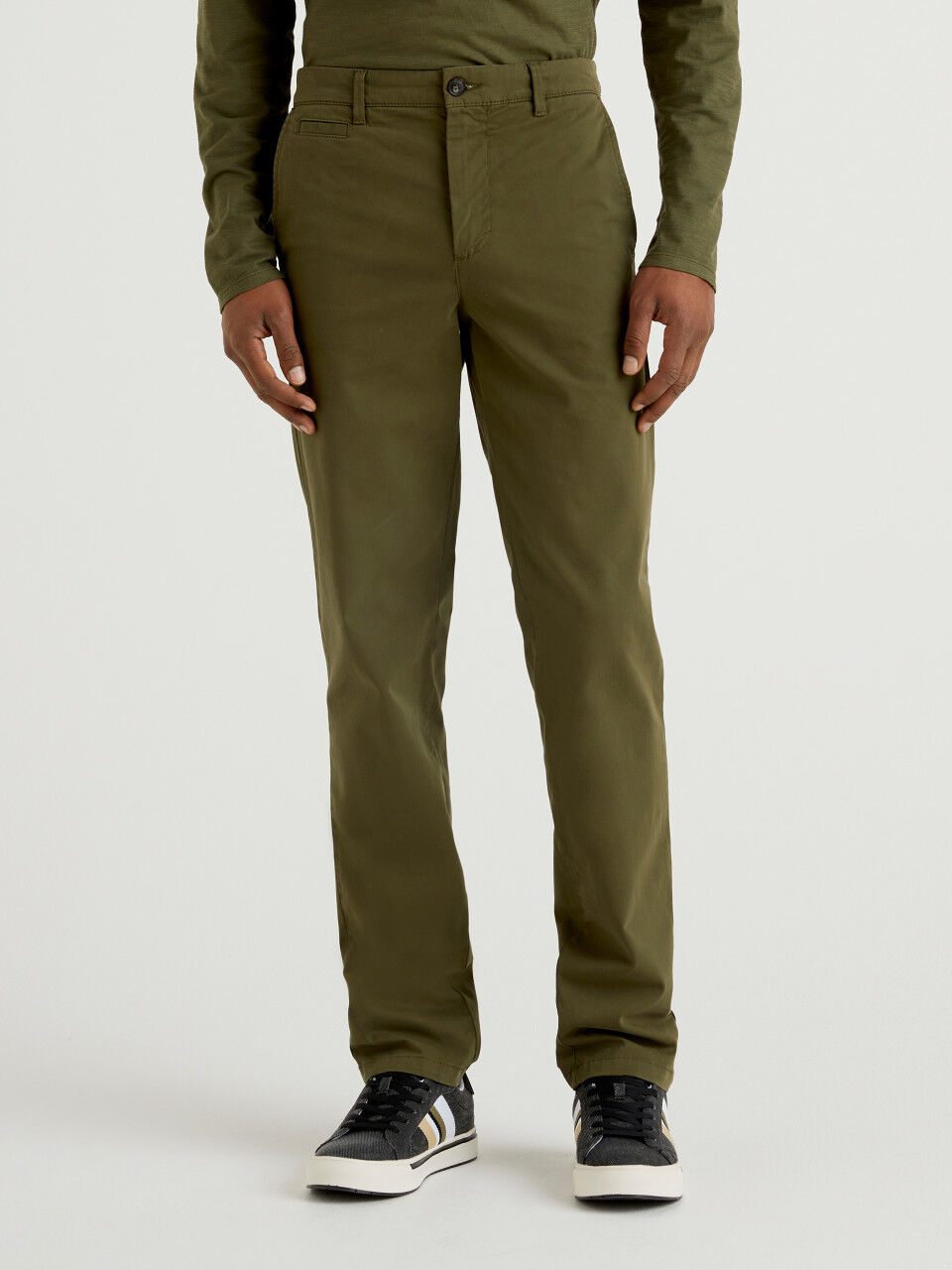 Chino Slim Fit In Cotone Stretch United Colors of Benetton Abbigliamento Pantaloni e jeans Pantaloni Pantaloni chinos 