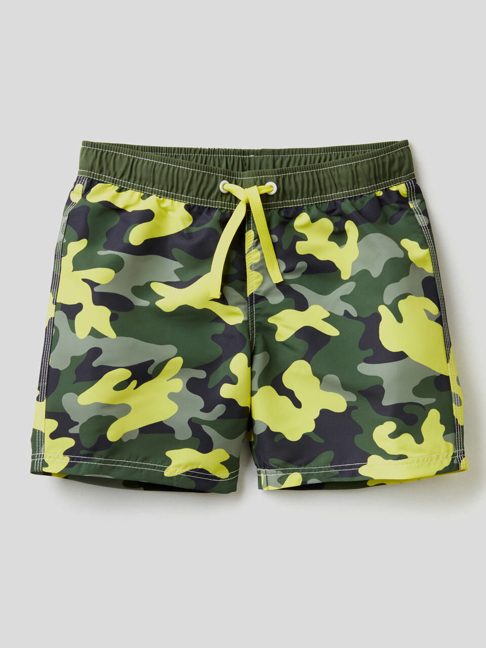 Boxer mare fantasia camouflage image number 1