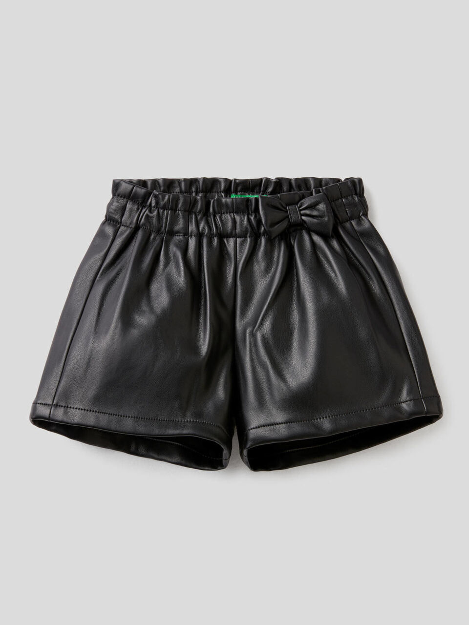 Shorts in tessuto spalmato image number 1