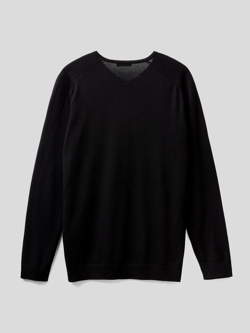 Maglia con scollo a V image number 2