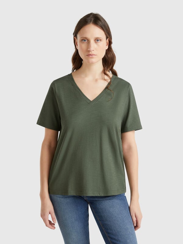 T-shirt scollo a V in cotone fiammato Donna