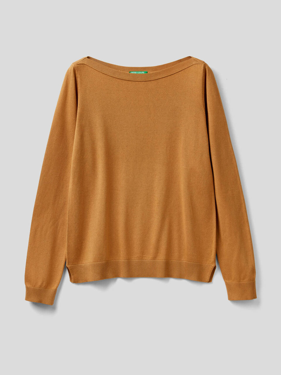 Maglia con scollo a barchetta image number 1