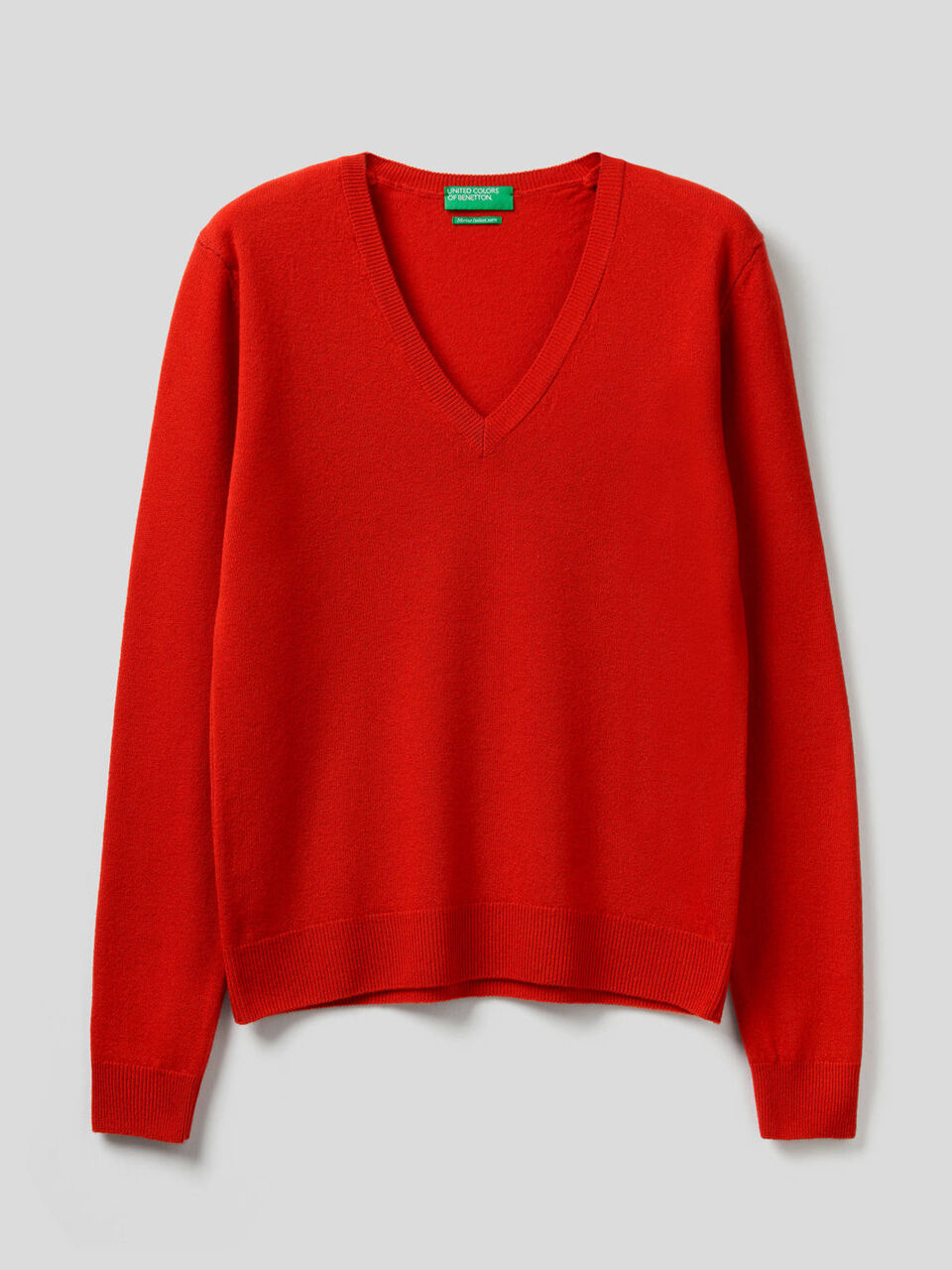 Maglia con scollo a V in pura lana vergine image number 1