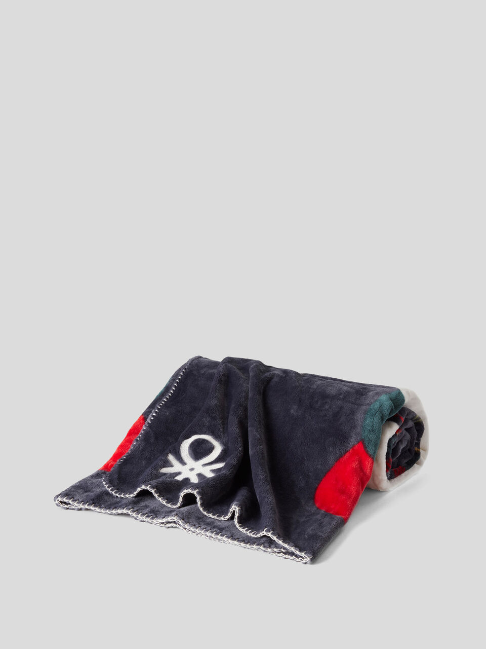 Coperta in pelliccia sintetica image number 1
