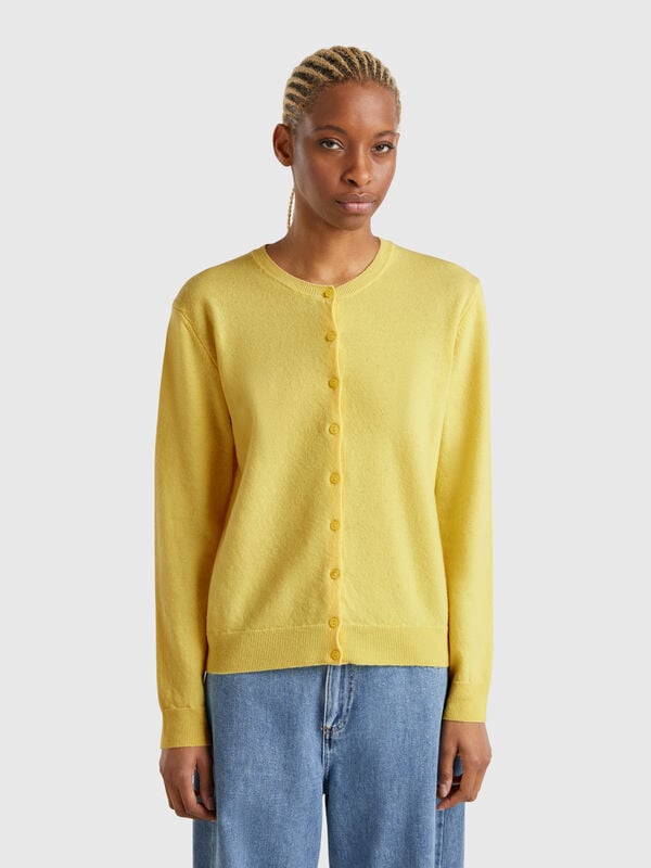 Cardigan girocollo giallo in pura lana Merino Donna