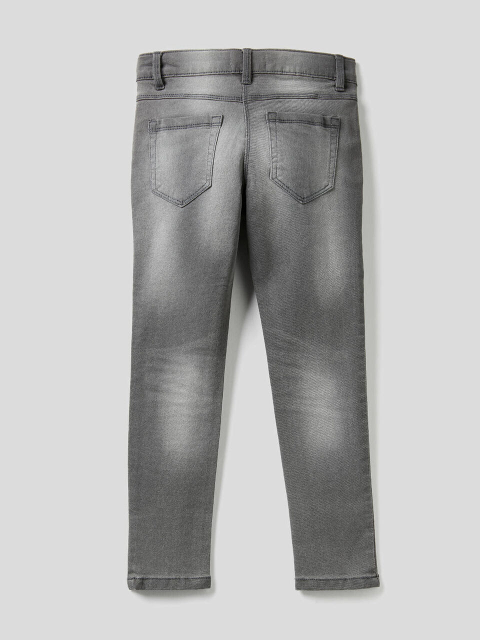 Jeans skinny fit dall'aspetto vissuto image number 2