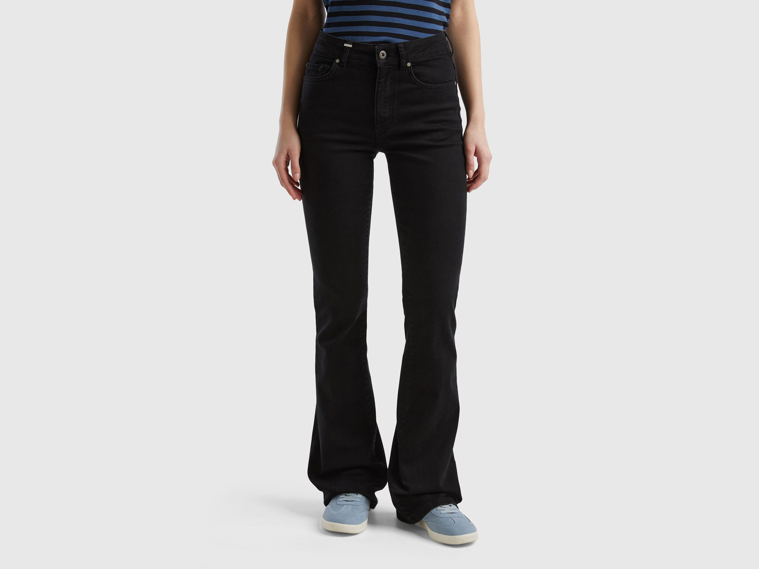 Pantaloni neri elasticizzati a zampa store