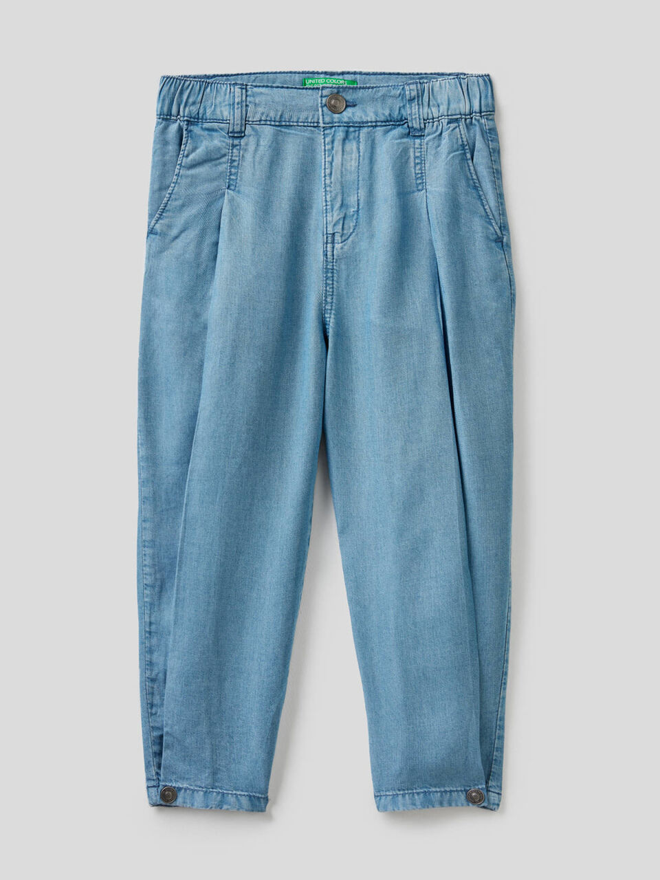 Pantaloni con taglio a carota image number 1