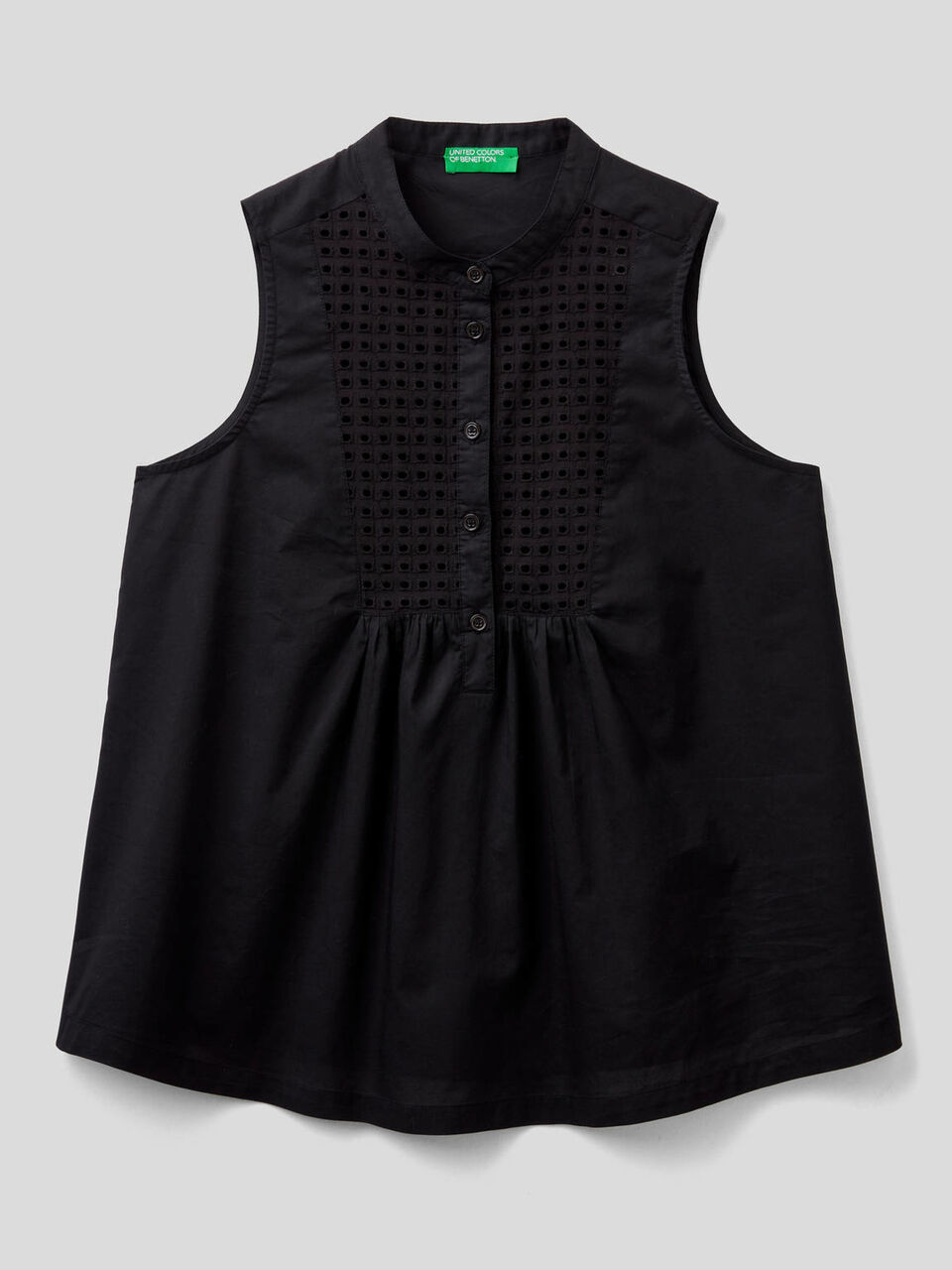 Blusa smanicata con pettorina ricamata image number 1