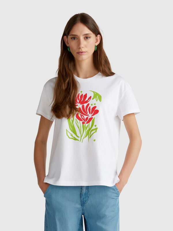 T-shirt regular con stampa fiori Donna