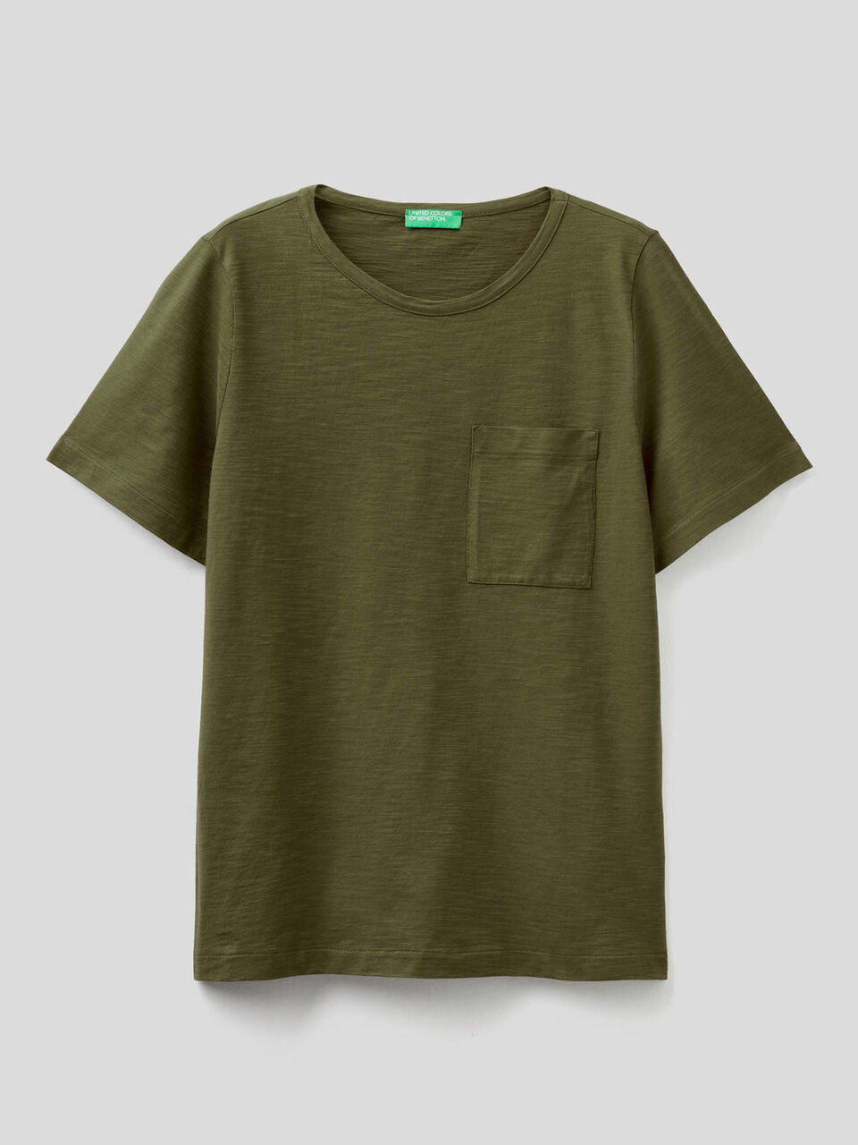 T-shirt tinta unita con taschino image number 1