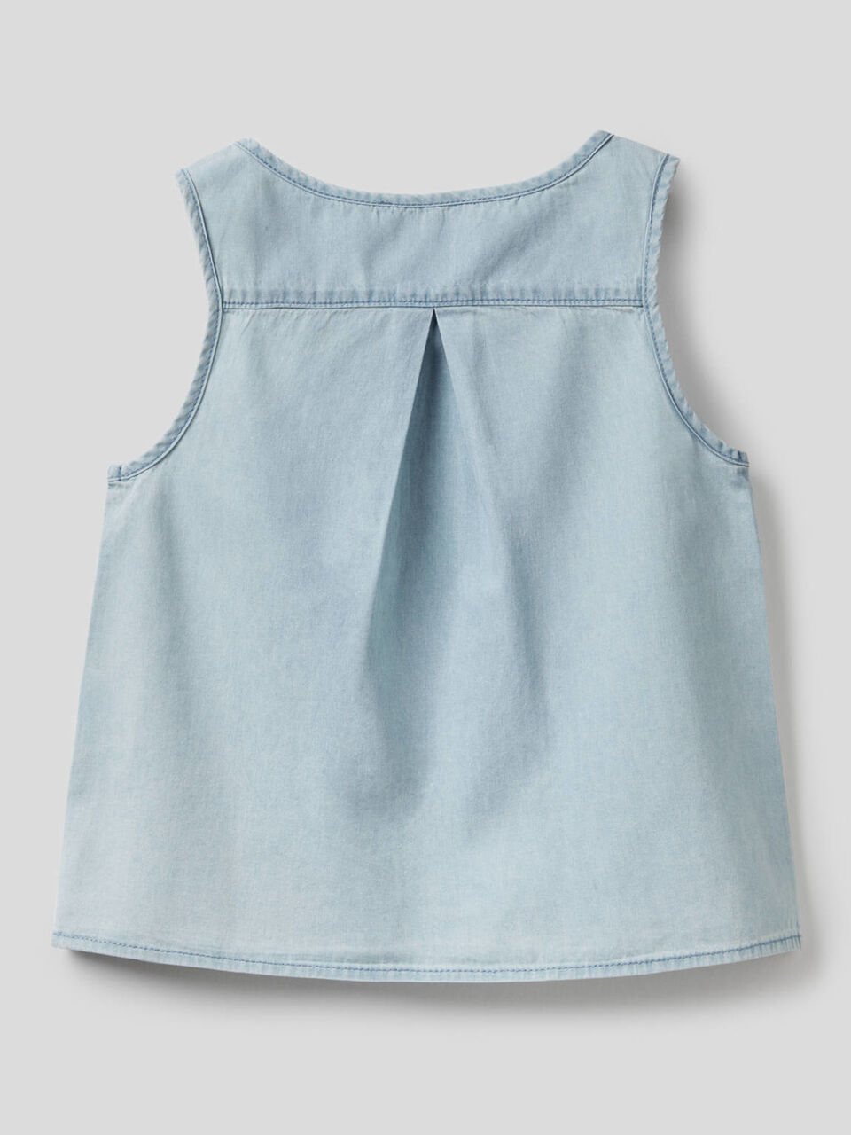 Blusa smanicata con nodo image number 2