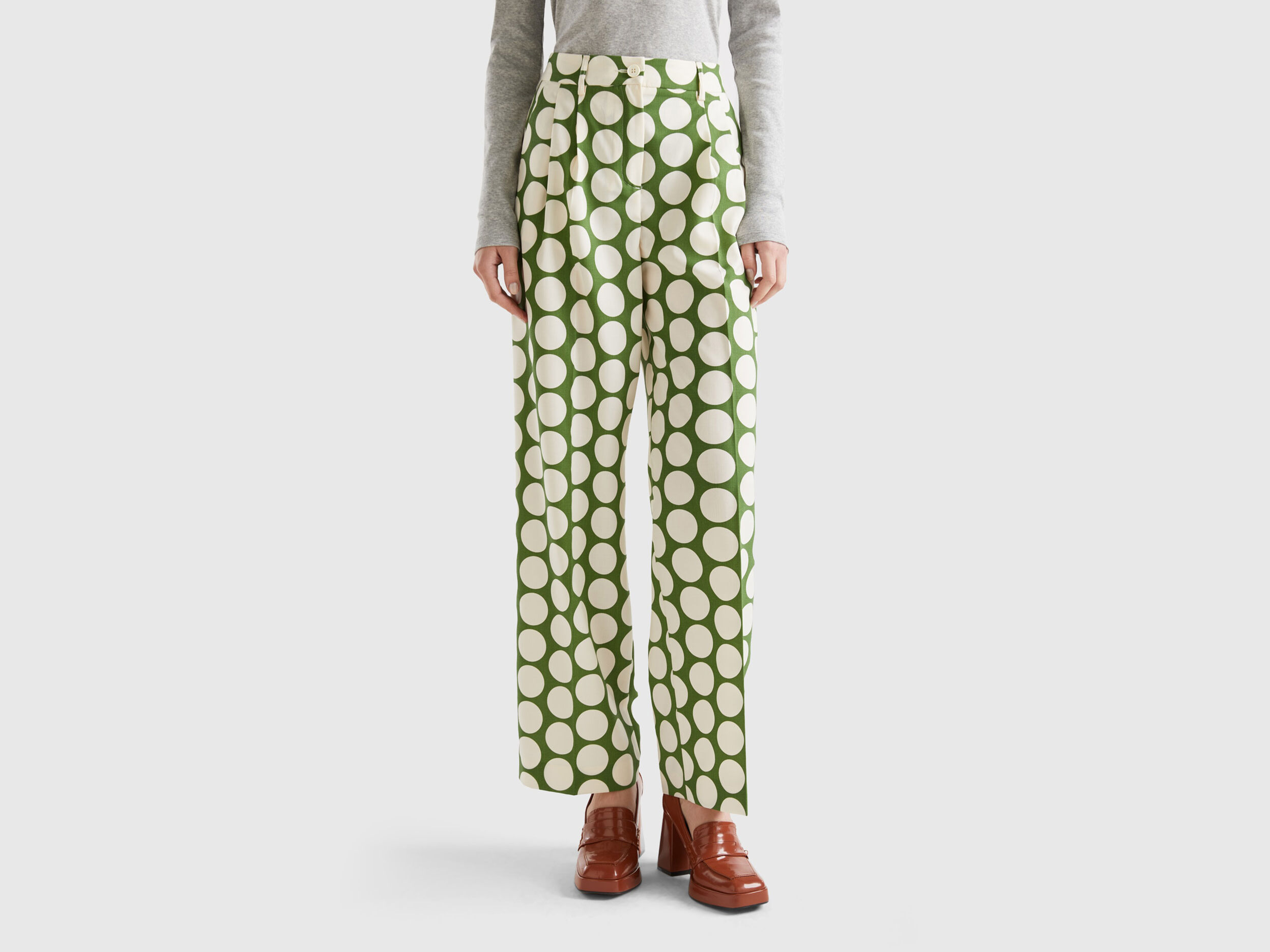 Pantaloni pois online