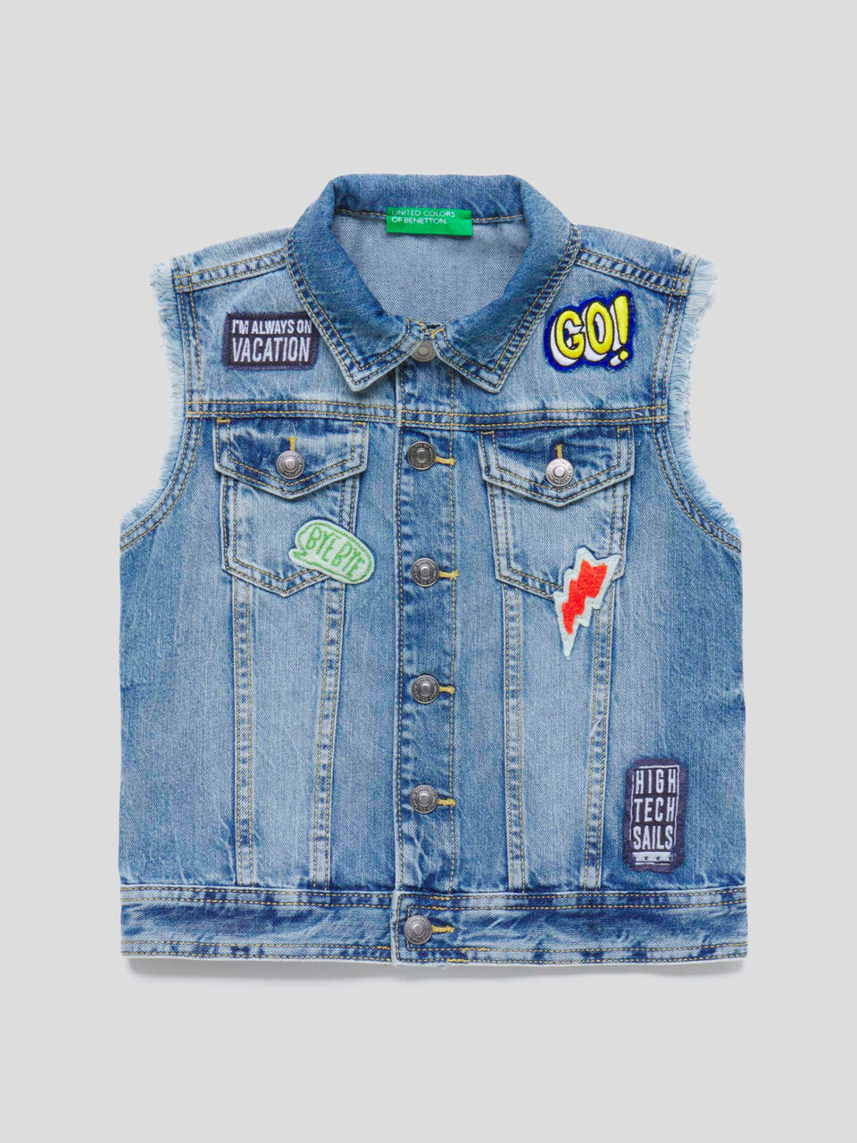 Gilet in denim con patch image number 1