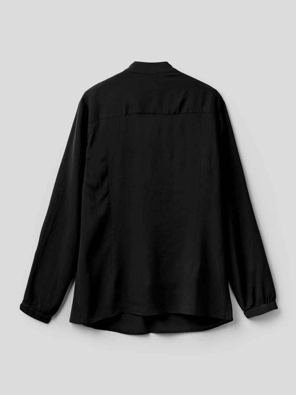 Blusa fluida con scollo a V image number 2