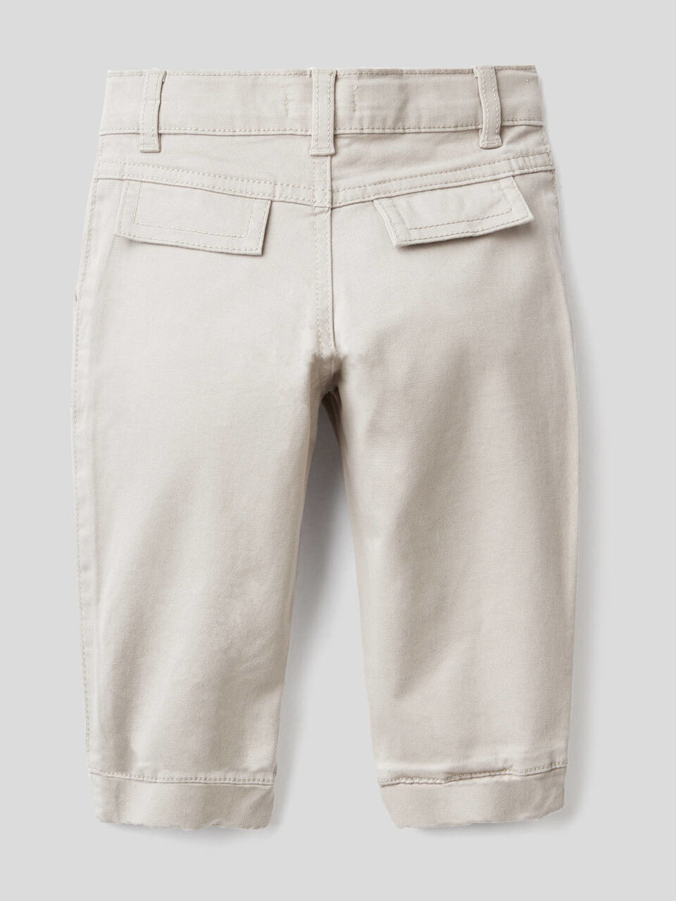 Pantaloni con maxi tasche image number 2